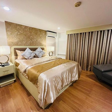 RedDoorz Premium at Arzo Hotel Manilla Buitenkant foto