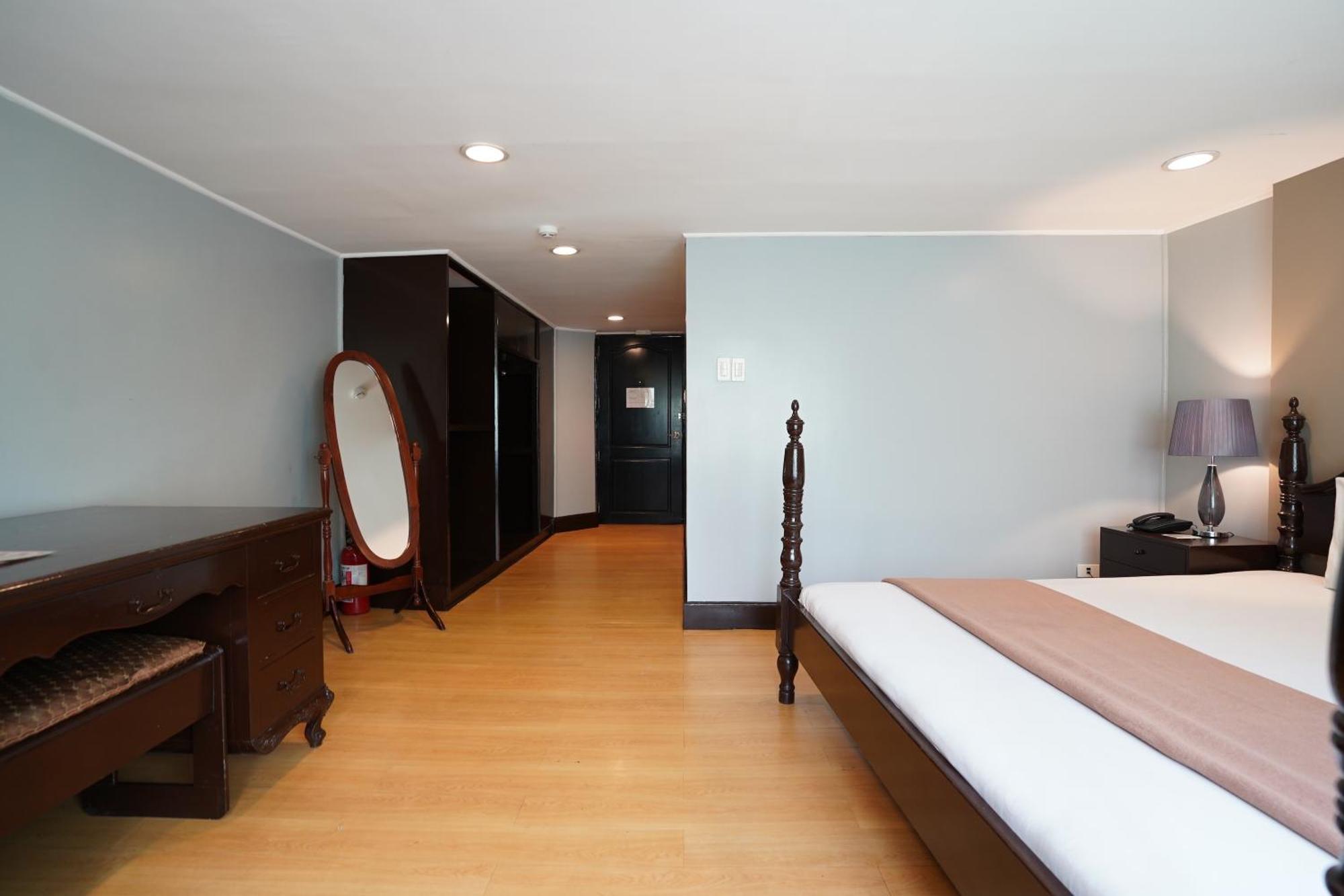 RedDoorz Premium at Arzo Hotel Manilla Buitenkant foto