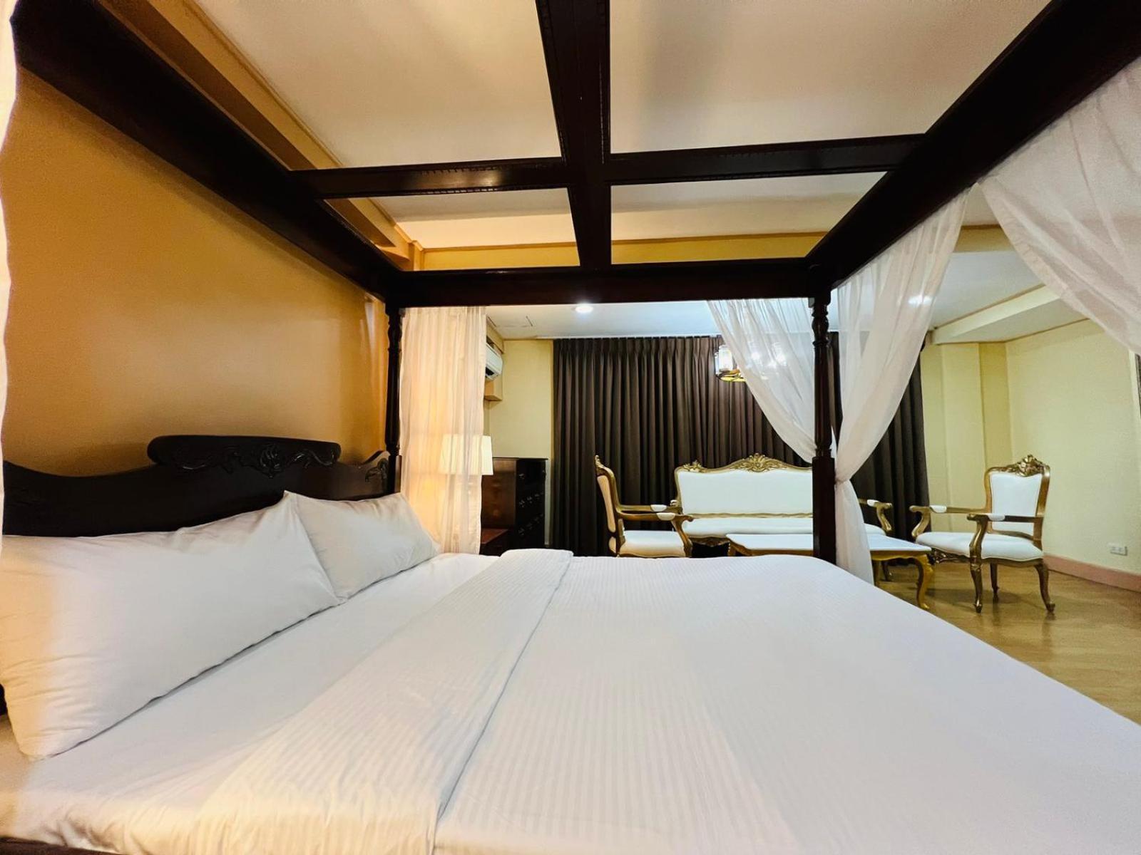 RedDoorz Premium at Arzo Hotel Manilla Buitenkant foto