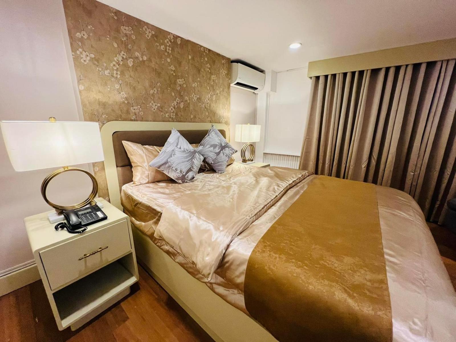 RedDoorz Premium at Arzo Hotel Manilla Buitenkant foto